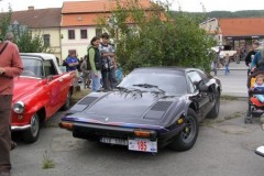 12.-To-krasne-Ferrari-308-GTS-rok-vyroby-1978-uz-je-take-veteran