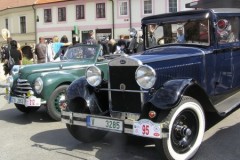 15.-Skoda-z-roku-1930-a-Skoda-z-roku-1950