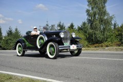 22-Hupmobil-Six-Roadster-rok-vyroby-1930-obsah-3466